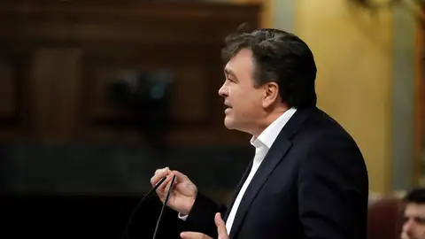 El diputado de Teruel Existe, Tomás Guitarte, durante su intervención ante el pleno del Congreso El diputado de Teruel Existe, Tomás Guitarte, durante su intervención ante el pleno del Congreso