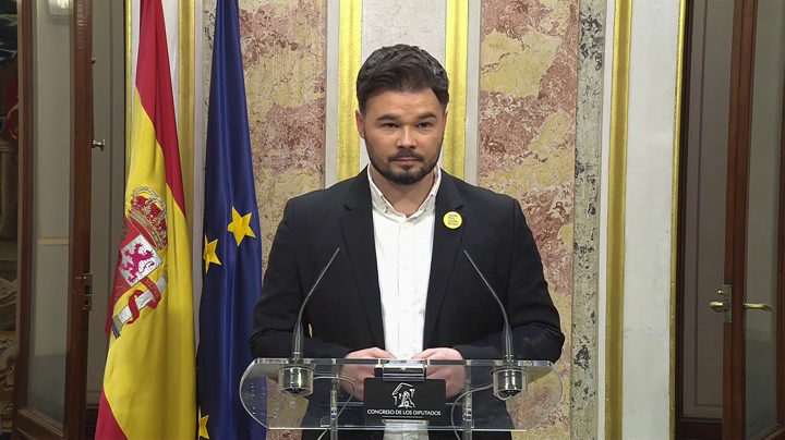 Rufián no desvela su voto: "Tengo que respetar las formas y tiempos de mi partido tras un mal día para la democracia" Rufián no desvela su voto: "Tengo que respetar las formas y tiempos de mi partido tras un mal día para la democracia"