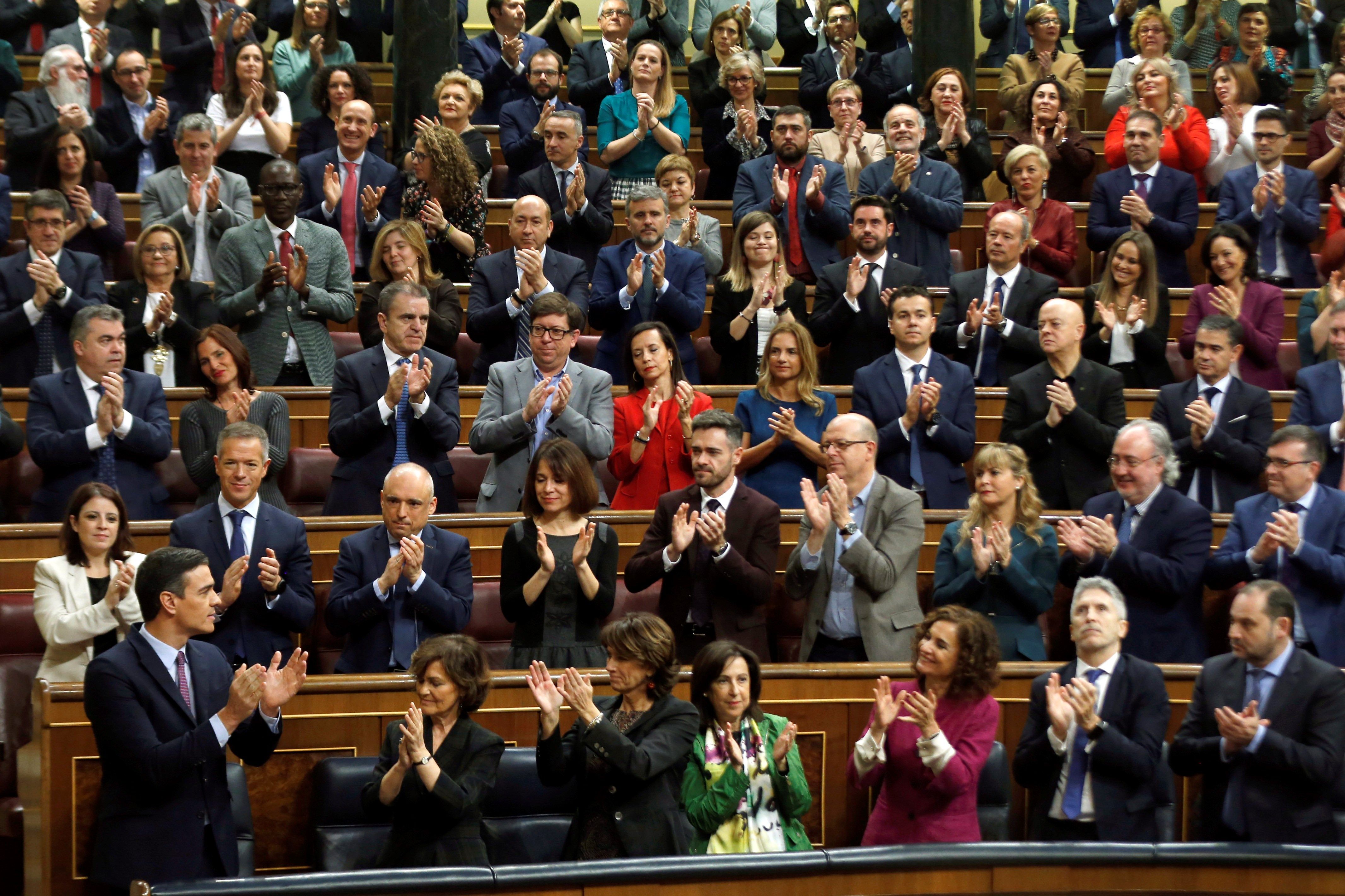 El CIS de Tezanos insiste en disparar al PSOE a costa de PP y Vox El CIS de Tezanos insiste en disparar al PSOE a costa de PP y Vox