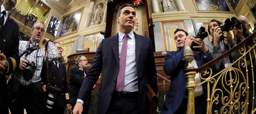 Pedro Sánchez ante la prensa gráfica en el Congreso de los Diputados Pedro Sánchez ante la prensa gráfica en el Congreso de los Diputados