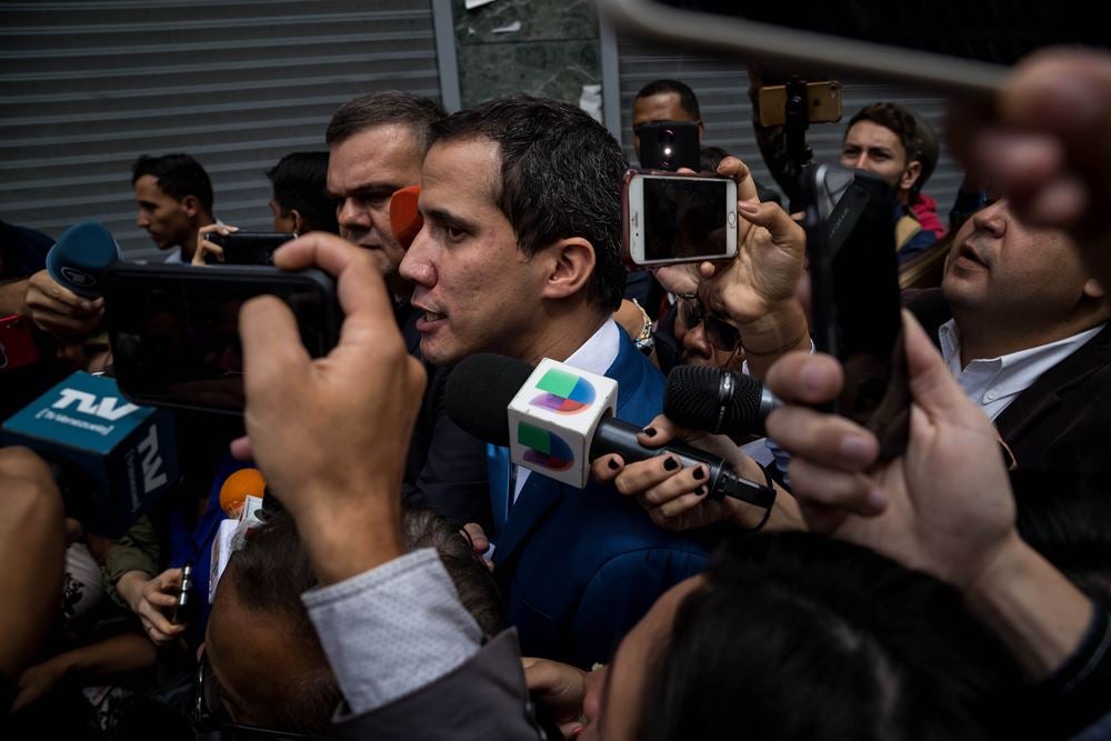 Guaidó es reelegido como presidente del Parlamento en una sesión paralela Guaidó es reelegido como presidente del Parlamento en una sesión paralela
