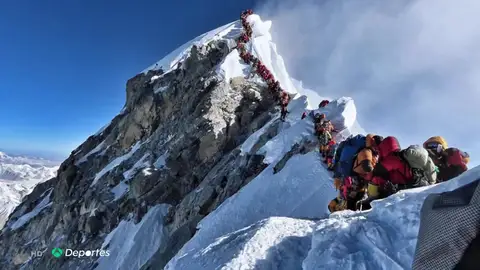 El nuevo 'plan de choque' que tratará de evitar más muertes en el Everest El nuevo 'plan de choque' que tratará de evitar más muertes en el Everest