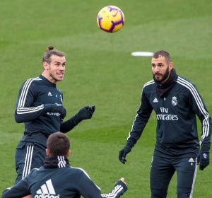 Bale y Benzema, en un entrenamiento con el Real Madrid Bale y Benzema, en un entrenamiento con el Real Madrid