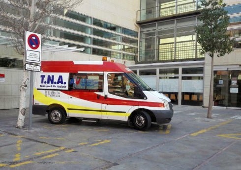 La falta de acuerdo aboca a los tribunales el conflicto laboral en el servicio de ambulancias de la Conselleria de Sanidad La falta de acuerdo aboca a los tribunales el conflicto laboral en el servicio de ambulancias de la Conselleria de Sanidad