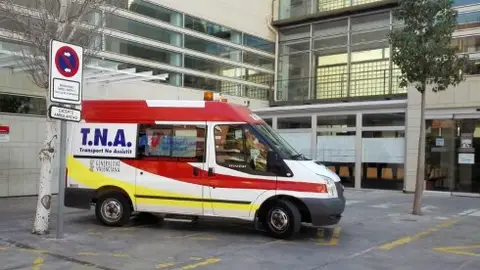 Ambulancia TNA en Elche. Ambulancia TNA en Elche.