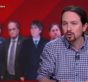 Pablo Iglesias, sobre un posible referéndum: "Cuando se llegue a un acuerdo habrá que preguntar a la ciudadanía en Cataluña" Pablo Iglesias, sobre un posible referéndum: "Cuando se llegue a un acuerdo habrá que preguntar a la ciudadanía en Cataluña"