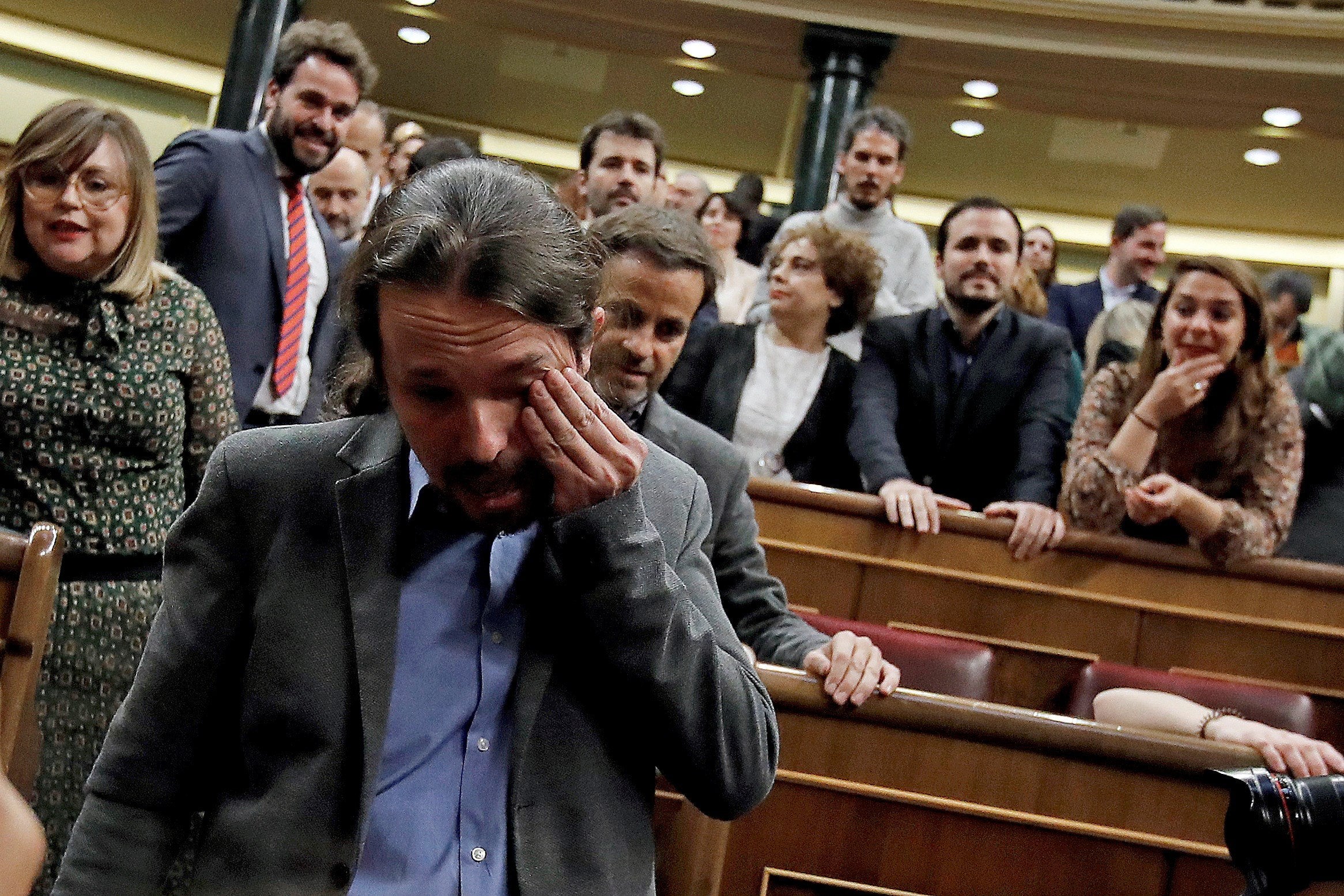 Persona física: Las lágrimas de Iglesias las verdaderas protagonistas Persona física: Las lágrimas de Iglesias las verdaderas protagonistas