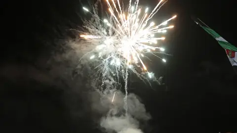 Fuegos artificiales Fuegos artificiales en la cabalgata de reyes de mérida