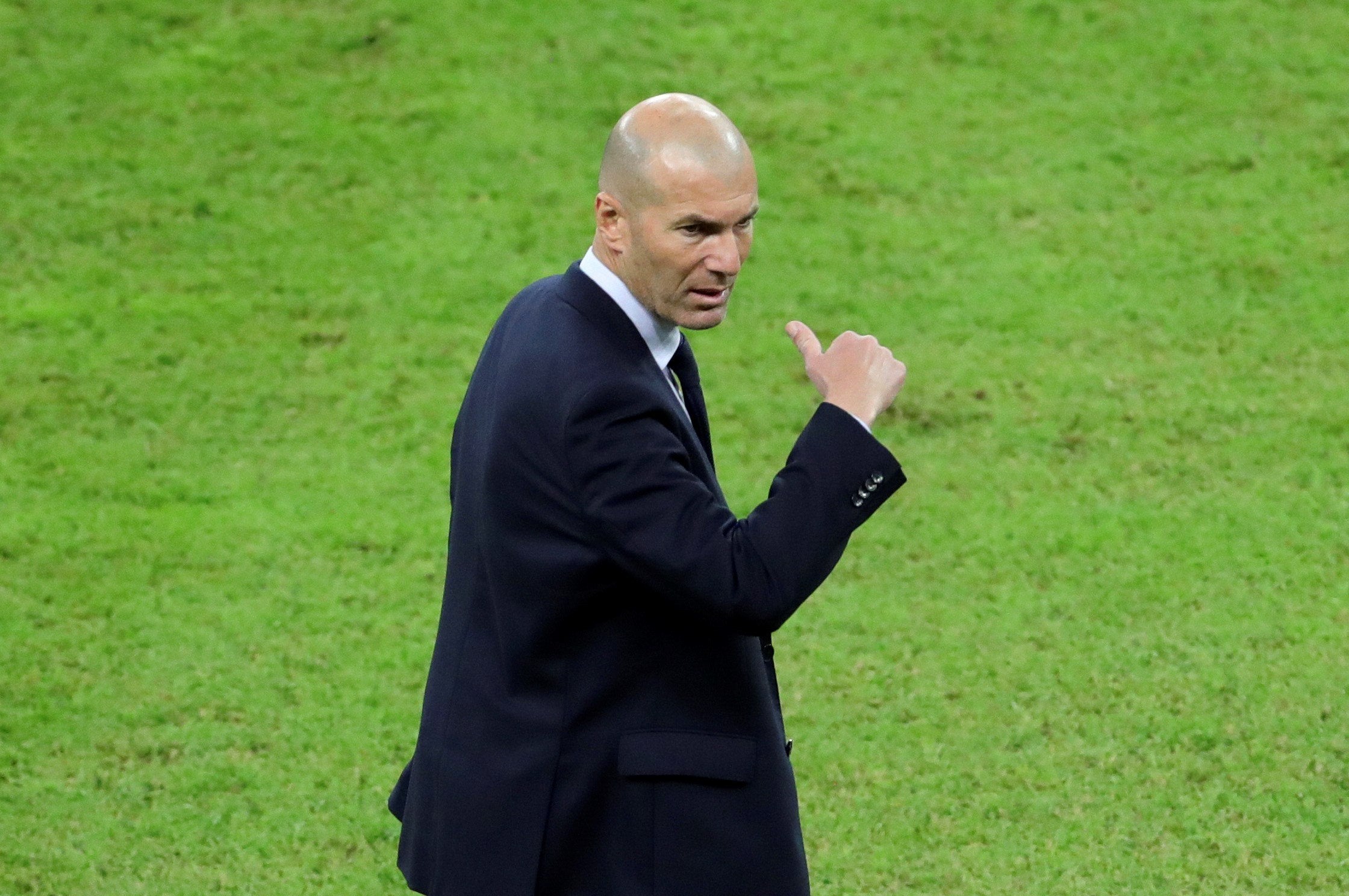 Frederic Hermel: "Zidane trabaja muchísimo, va muy temprano a Valdebebas y se va tarde, le apasiona el día a día" Frederic Hermel: "Zidane trabaja muchísimo, va muy temprano a Valdebebas y se va tarde, le apasiona el día a día"