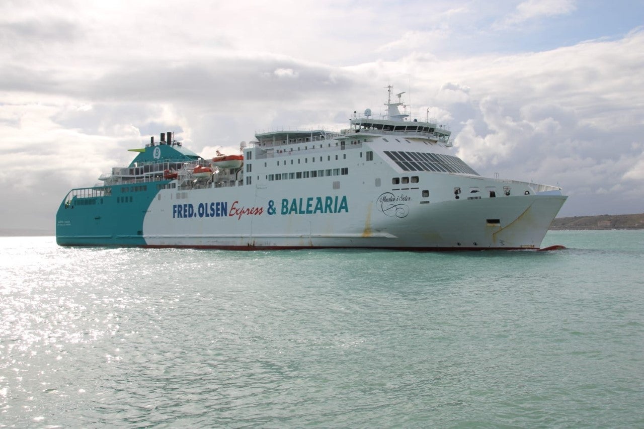 El temporal obliga a desviar de su ruta a un barco de Balearia El temporal obliga a desviar de su ruta a un barco de Balearia