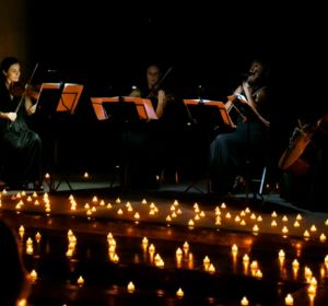 Música clásica a la luz de las velas en el espectáculo 'Candlelight' Música clásica a la luz de las velas en el espectáculo 'Candlelight'