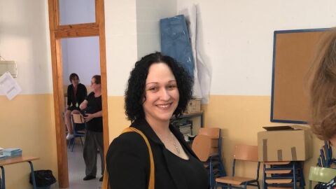 Luz Belinda Rodr&iacute;guez Fern&aacute;ndez votando en las elecciones auton&oacute;micas del 26 de mayo