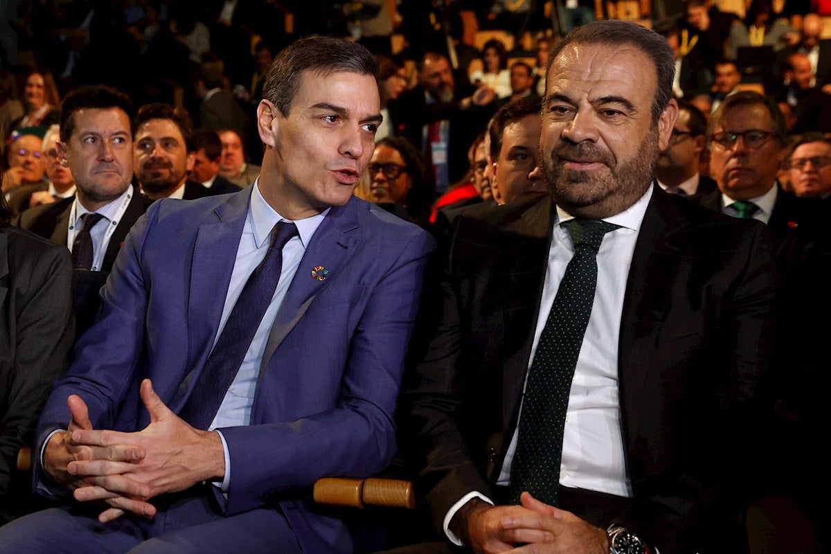 La patronal turística habla de "consecuencias negativas" por derogar la reforma laboral o subir el salario mínimo La patronal turística habla de "consecuencias negativas" por derogar la reforma laboral o subir el salario mínimo