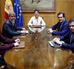 Patronal, sindicatos y Gobierno Patronal, sindicatos y Gobierno
