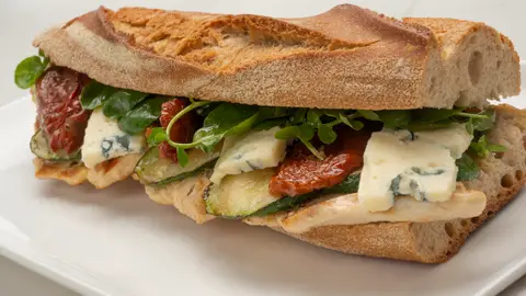 Receta de Bocadillo de pollo y calabacín Receta de Bocadillo de pollo y calabacín