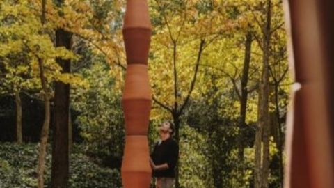 &Uacute;ltima semana para visitar la obra &ldquo;El Bosque&rdquo; de Andreu Carulla promovida por Cervezas Alhambra 