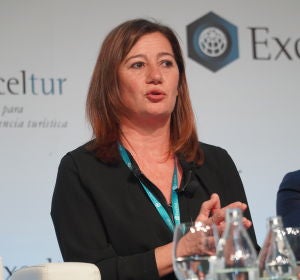 La Presidenta del Govern balear, Francina Armengol, en su intervención en el Foro de Exceltur. La Presidenta del Govern balear, Francina Armengol, en su intervención en el Foro de Exceltur.