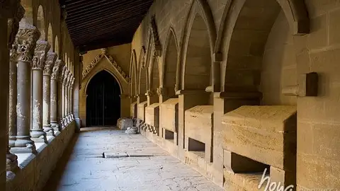 El claustro de San Pedro el Viejo, uno de los lugares vicentinos El claustro de San Pedro el Viejo, uno de los lugares vicentinos