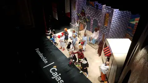 Chirigota 'Los gipsy scream' Localidad: Sevilla Autoría Letra: La agrupación Autoría Música: José María Barranco Cabrera Dirección: Juan Carlos Fillol Rodríguez Representante Legal: Cristóbal Porras Montes.