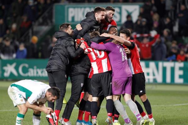 El Athletic Club pasa a octavos tras sufrir ante el Elche una agónica tanda de penaltis El Athletic Club pasa a octavos tras sufrir ante el Elche una agónica tanda de penaltis