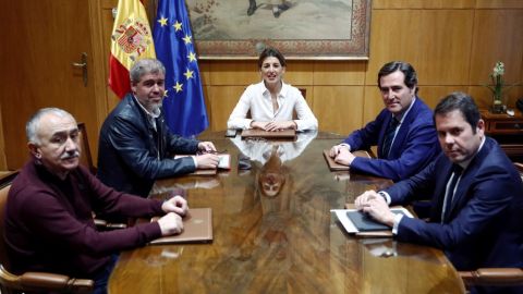 A3 Noticias 2 (22-01-20) Acuerdo para subir el Salario M&iacute;nimo a 950 euros
