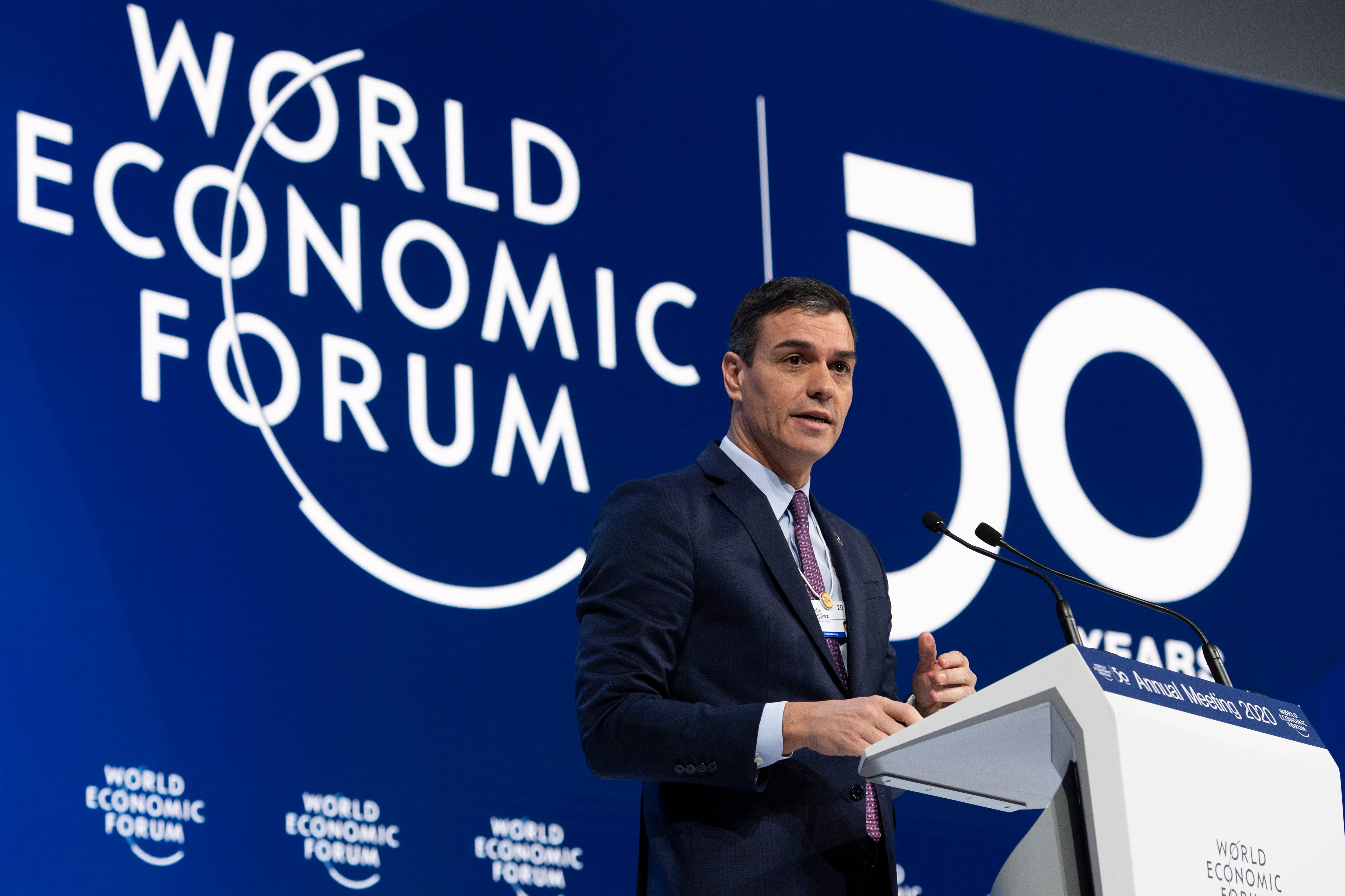 Persona física: Sánchez presenta en Davos el Gobierno de coalición Persona física: Sánchez presenta en Davos el Gobierno de coalición