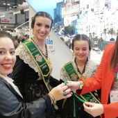 Las reinas Carmen Molina y Gala Calvo y la concejala de turismo Pilar Escuder