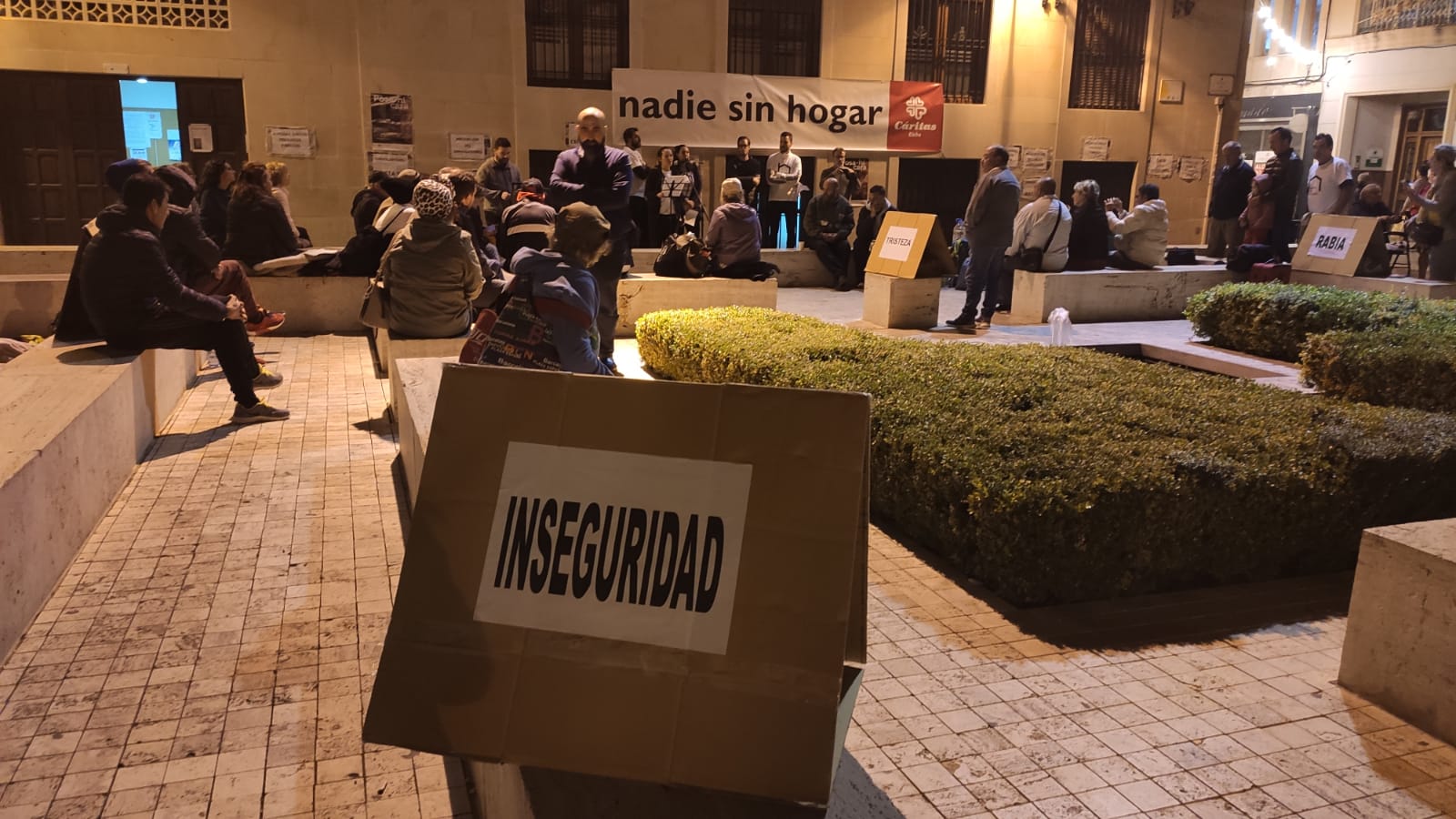 Caritas apoya diariamente a 150 personas sin hogar en Elche Caritas apoya diariamente a 150 personas sin hogar en Elche