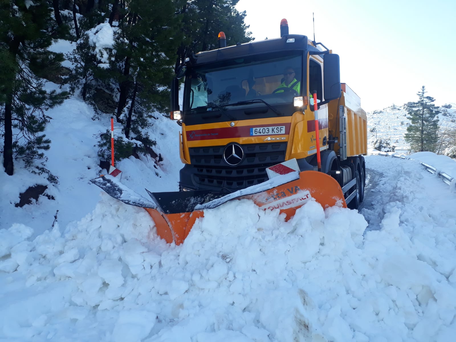 La situación comienza a normalizarse tras el temporal de nieve La situación comienza a normalizarse tras el temporal de nieve
