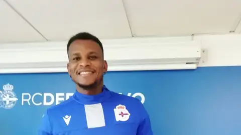 Uche Agbo Presentación en Abegondo