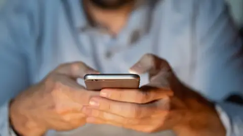 El mercado ofrece numerosos programas espías fáciles de instalar en cualquier dispositivo. CIBERSEGURIDAD