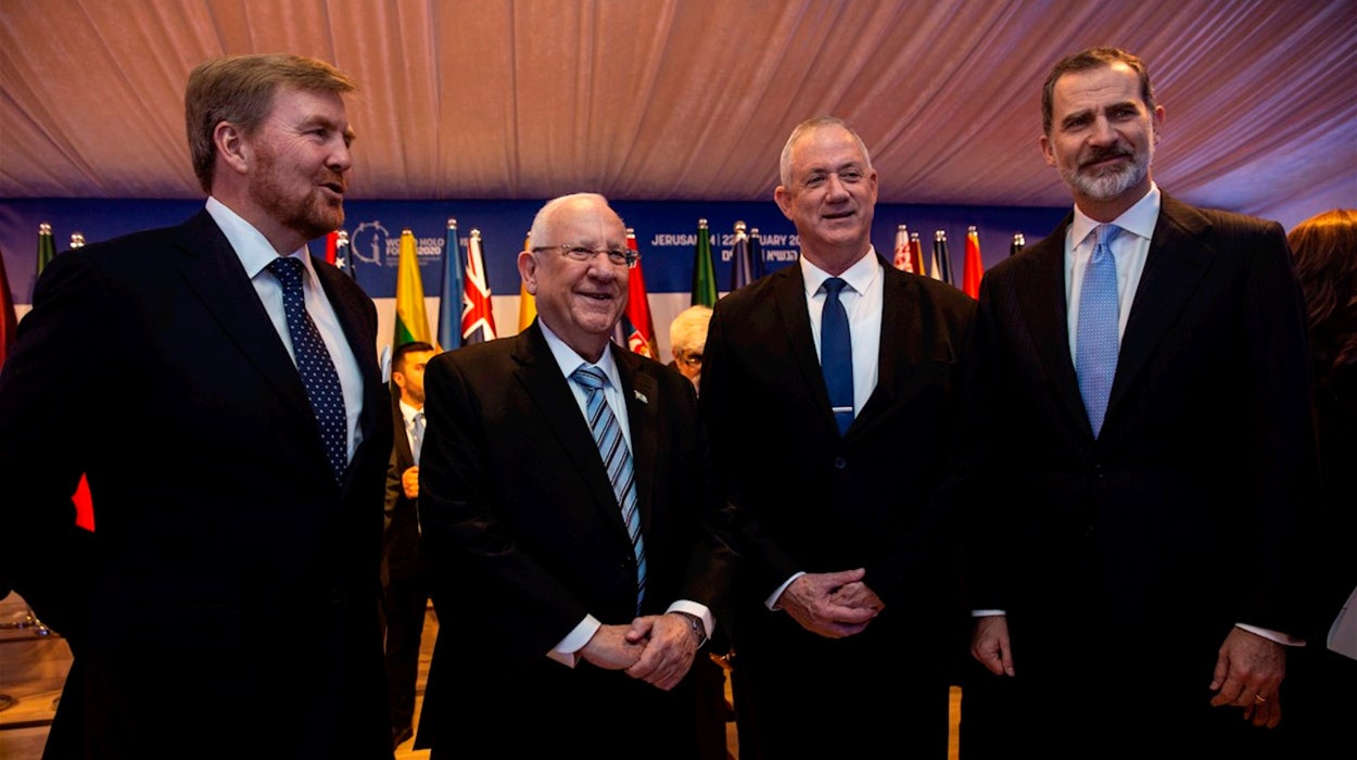 El Rey Felipe VI clama contra quienes promueven el odio "por interés político" El Rey Felipe VI clama contra quienes promueven el odio "por interés político"