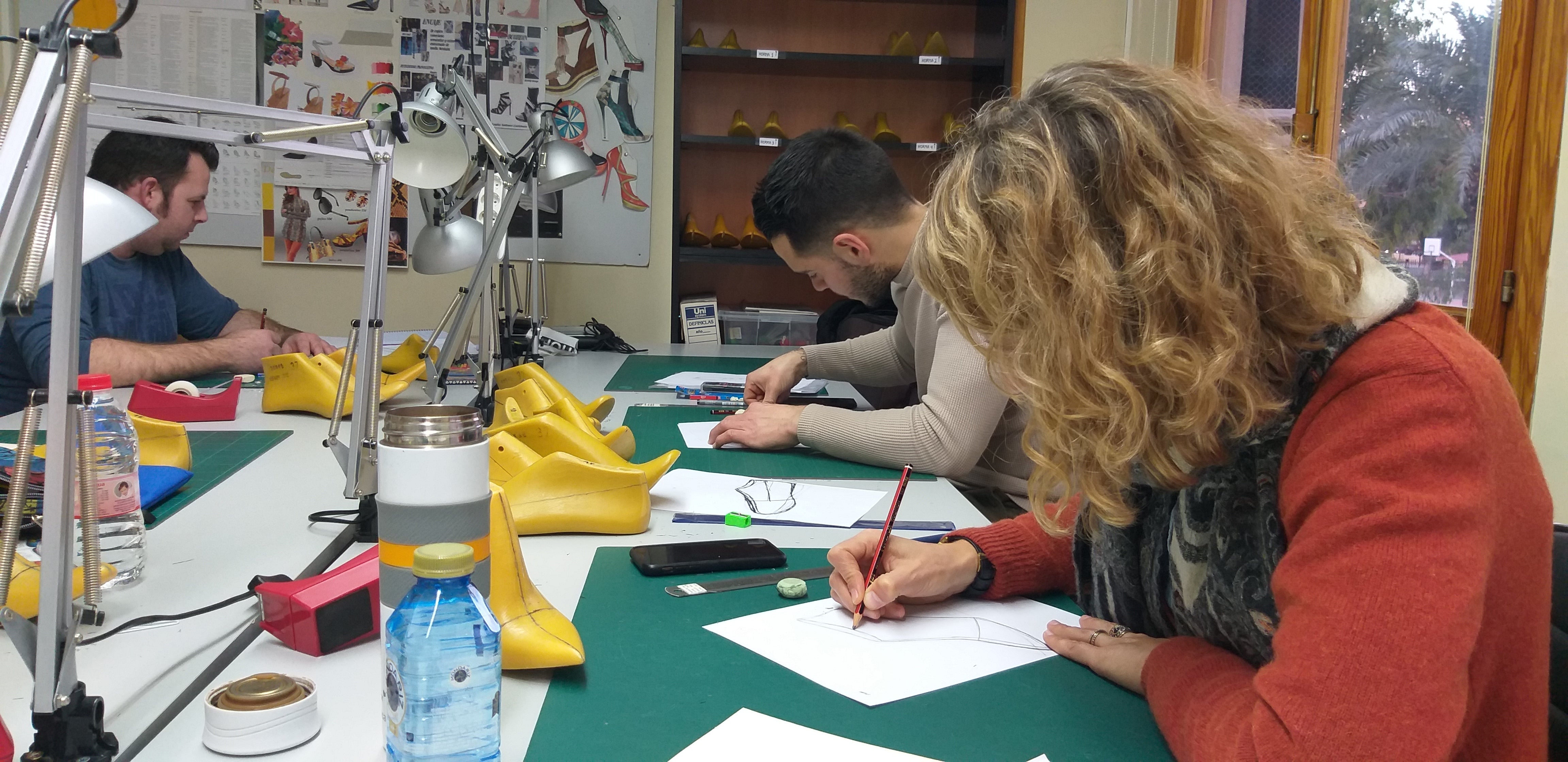 Natural Formación ofrece un curso especializado en patronaje y diseño de calzado Natural Formación ofrece un curso especializado en patronaje y diseño de calzado