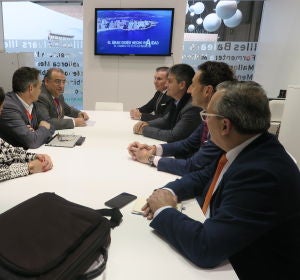 Responsables del Grupo Cursach en una reunión con el Alcalde de Calvià, Alfonso Rodríguez, en FITUR. Responsables del Grupo Cursach en una reunión con el Alcalde de Calvià, Alfonso Rodríguez, en FITUR.