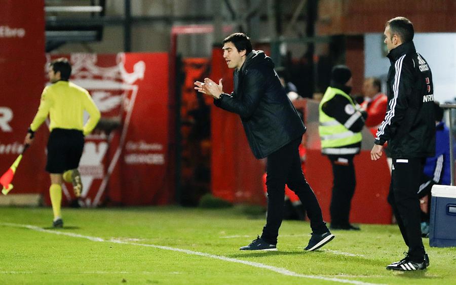 Andoni Iraola: "¿Entrenar al Athletic? Eso son palabras mayores" Andoni Iraola: "¿Entrenar al Athletic? Eso son palabras mayores"