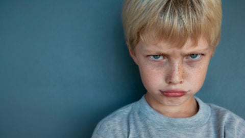 Ni&ntilde;o enfadado