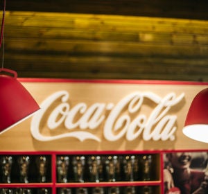 Coca-Cola European Partners ofrece opciones para vivir el fútbol de una forma responsable en los ‘nuevos estadios’ durante este final de competición. Coca-Cola European Partners ofrece opciones para vivir el fútbol de una forma responsable en los ‘nuevos estadios’ durante este final de competición.