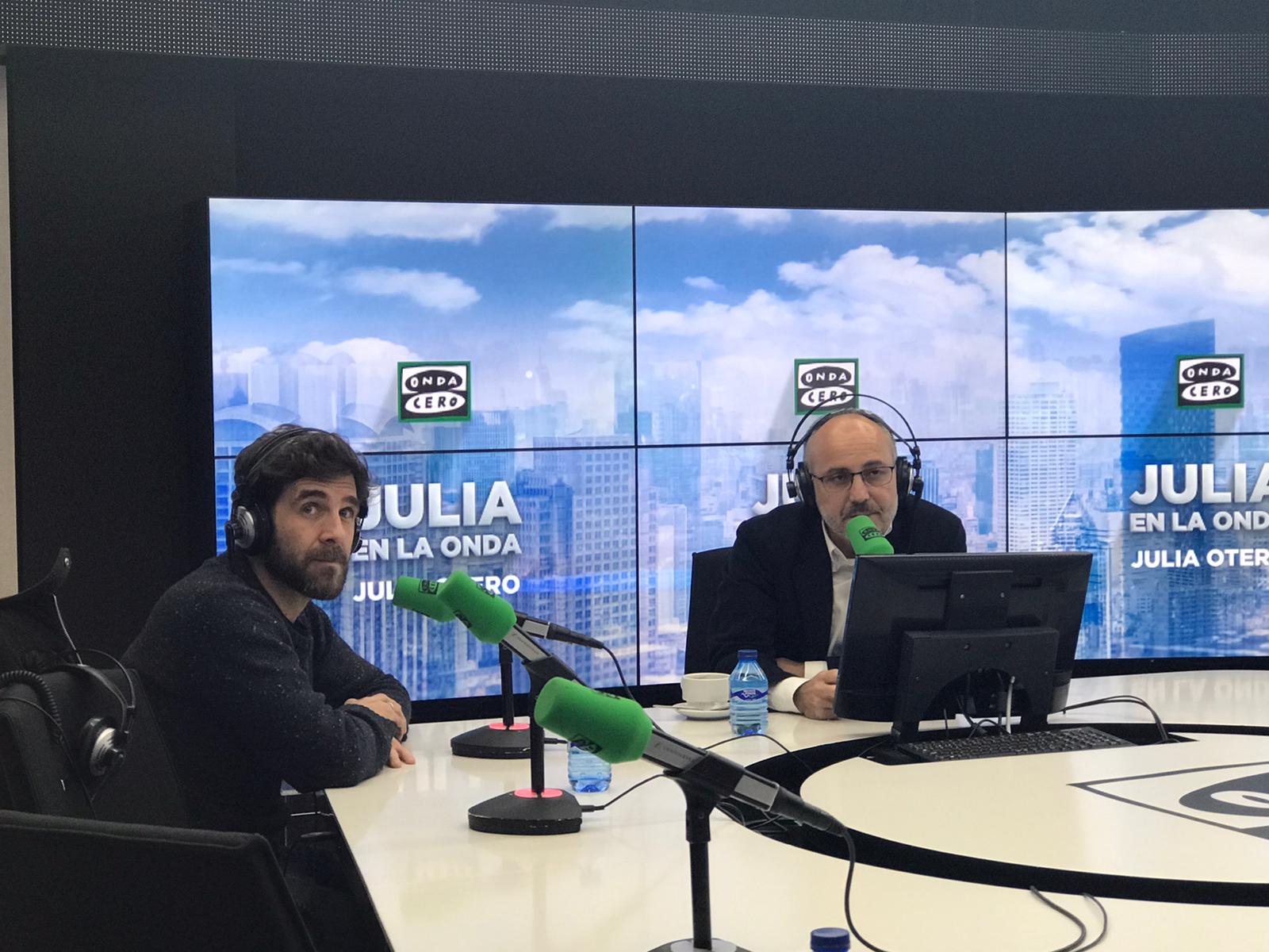 Joan Navarro: "Me alegra que Twitter haya cerrado la cuenta de Vox porque la usan para mentir y desinformar" Joan Navarro: "Me alegra que Twitter haya cerrado la cuenta de Vox porque la usan para mentir y desinformar"