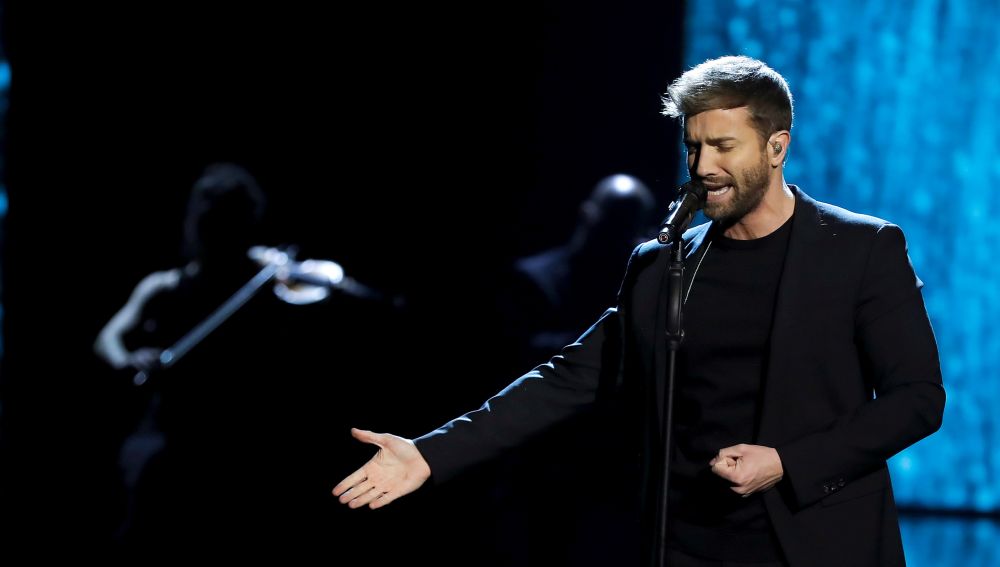 Pablo Alborán canta 'Sobreviviré' en la gala de los Goya 2020