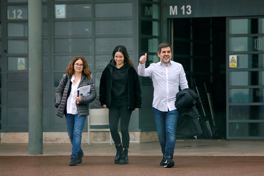 Jordi Sánchez sale de prisión en su primer permiso desde que fue encarcelado Jordi Sánchez sale de prisión en su primer permiso desde que fue encarcelado