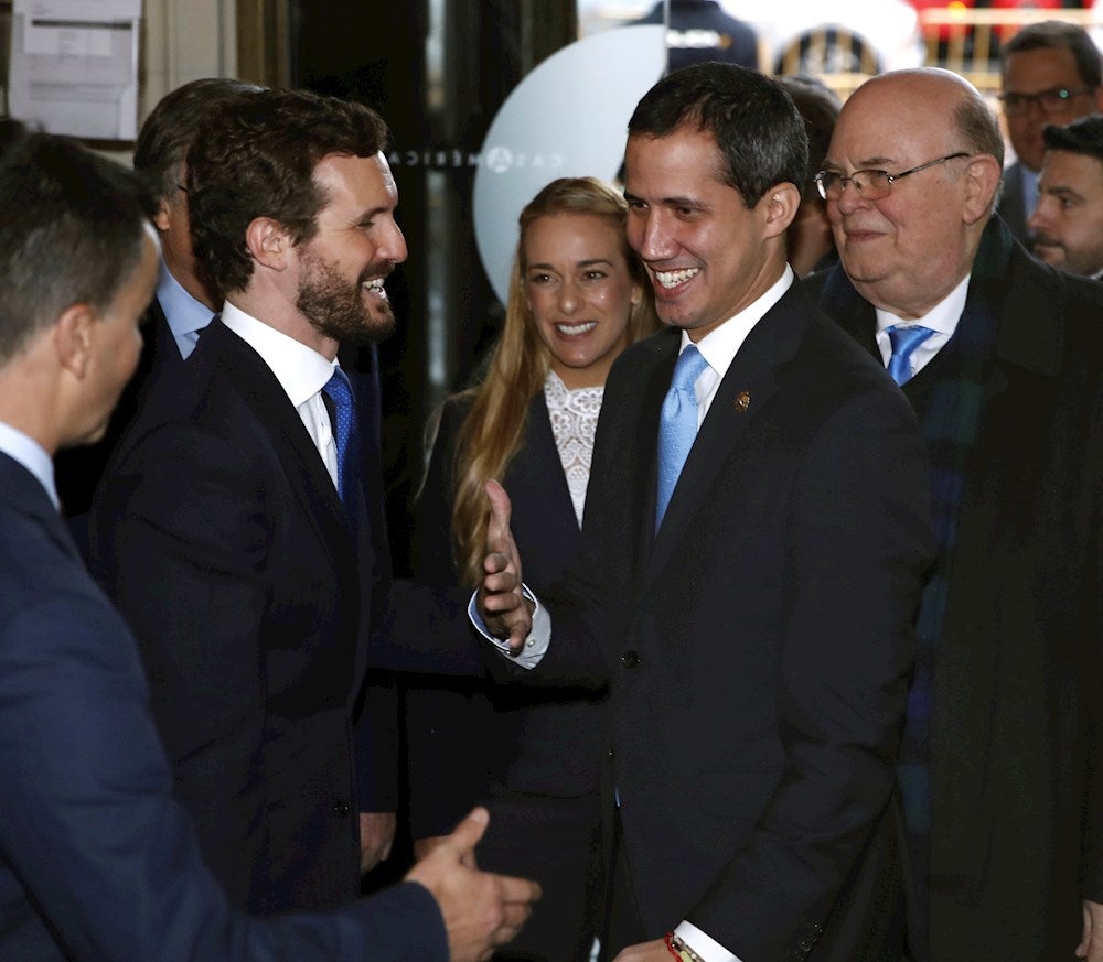 PP y PSOE acuden juntos a recibir a Guaidó en la Casa América PP y PSOE acuden juntos a recibir a Guaidó en la Casa América