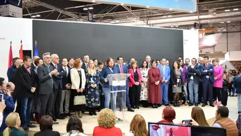 Patricia Franco durante su visita al stand de CLM en Fitur Patricia Franco durante su visita al stand de CLM en Fitur