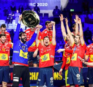 Los jugadores de la Selección Española celebran el Europeo de balonmano. Los jugadores de la Selección Española celebran el Europeo de balonmano.