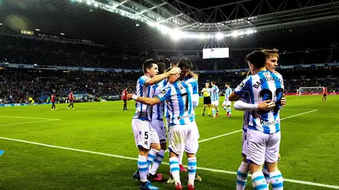 Los jugadores de la Real Sociedad celebran su gol ante el Mallorca. Los jugadores de la Real Sociedad celebran su gol ante el Mallorca.