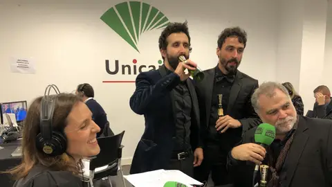 Benito Zambrano celebra los Oscar. Benito Zambrano celebra los Oscar.