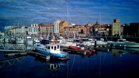 Gij&oacute;n