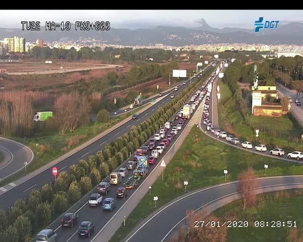 Una suicida provoca una colisión múltiple en la autopista de Llucmajor Una suicida provoca una colisión múltiple en la autopista de Llucmajor