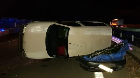 Vehículo implicado en el accidente en la A-7, a la altura de Elche. Vehículo implicado en el accidente en la A-7, a la altura de Elche.