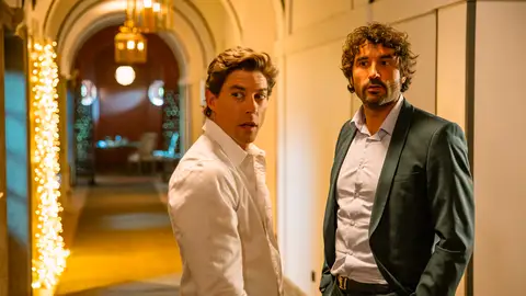 Adrián Lastra y Álex García en 'Hasta que la boda nos separe' Adrián Lastra y Álex García en 'Hasta que la boda nos separe'