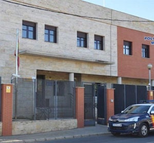 La Policía Nacional de Valdepeñas busca al atracor de un locutorio La Policía Nacional de Valdepeñas busca al atracor de un locutorio